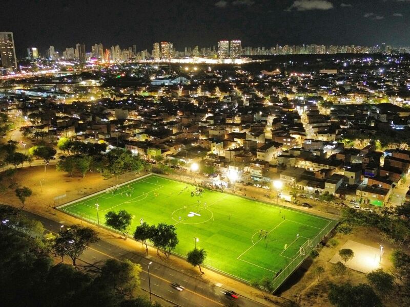 Gramadão: Prefeitura do Recife entrega 13º campo requalificado no Coque